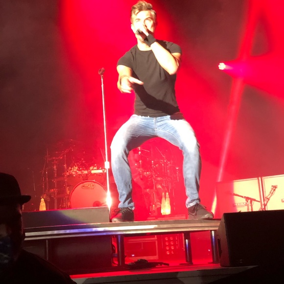 Meet your Posher, Kelly - Picture 14 of 17